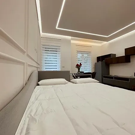 M Luxury *